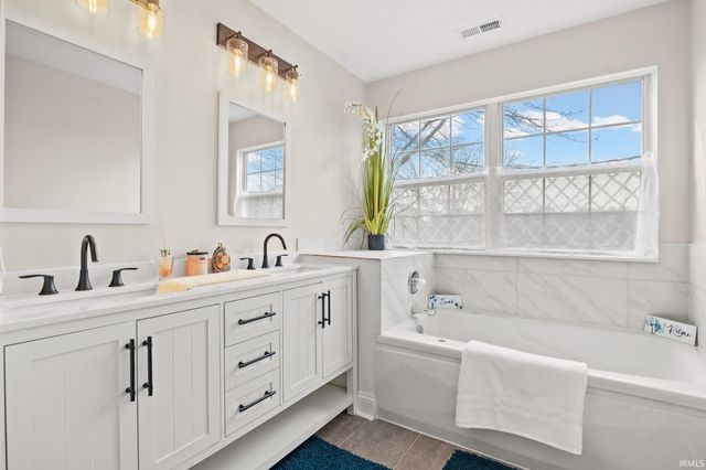 21 Goldersgreen Drive, Lafayette, IN 47905