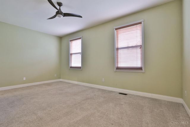 915 Sharkey Lane, Cincinnati, OH 45206