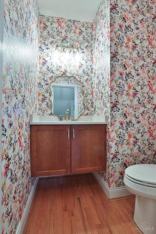 915 Sharkey Lane, Cincinnati, OH 45206