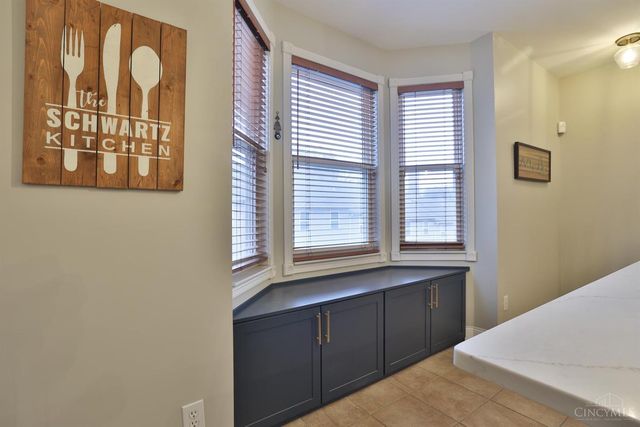 915 Sharkey Lane, Cincinnati, OH 45206