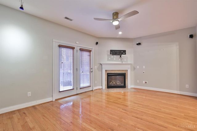 915 Sharkey Lane, Cincinnati, OH 45206