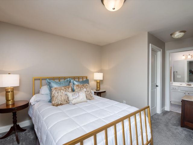 1043 Howland St, Franklin, TN 37064