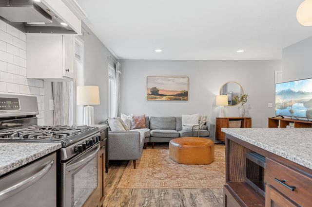 3062 Walden Drive, Chaska, MN 55318