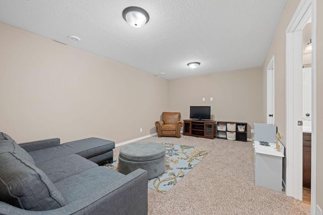 3062 Walden Drive, Chaska, MN 55318