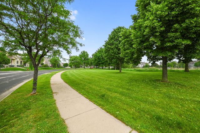 3062 Walden Drive, Chaska, MN 55318