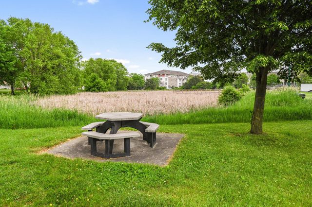3062 Walden Drive, Chaska, MN 55318
