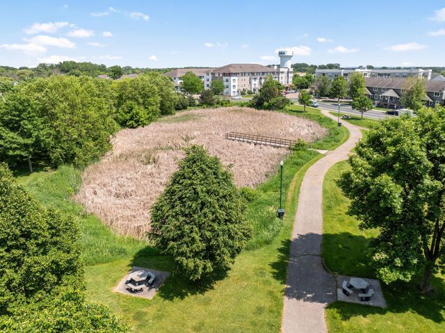 3062 Walden Drive, Chaska, MN 55318