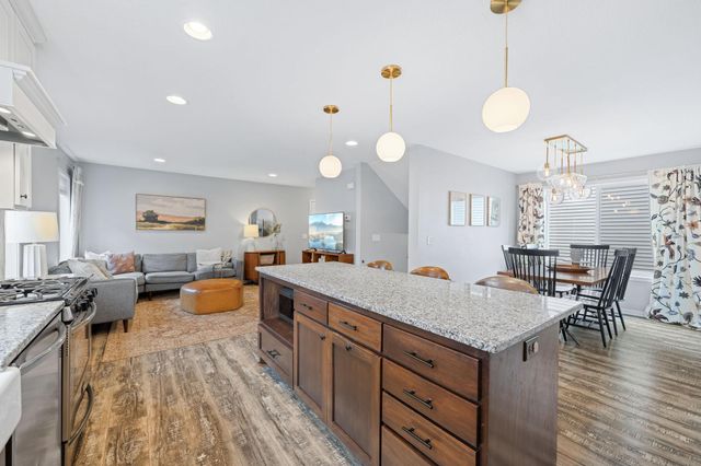 3062 Walden Drive, Chaska, MN 55318