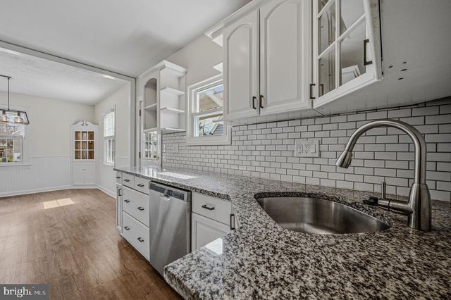 7402 PARK DR, Baltimore, MD 21234