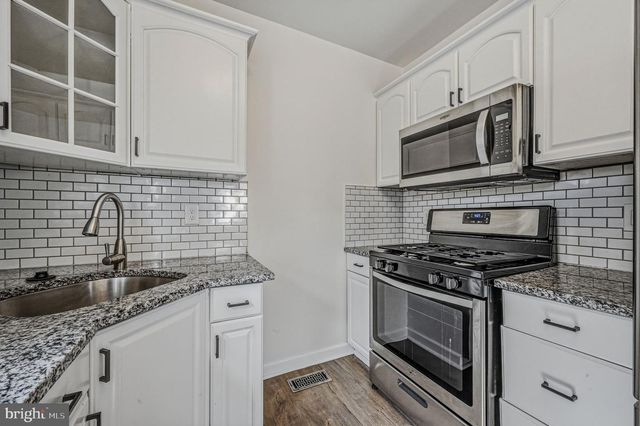 7402 PARK DR, Baltimore, MD 21234