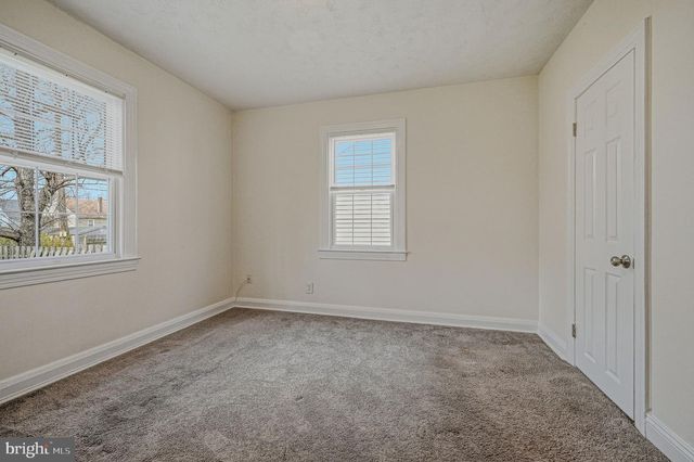 7402 PARK DR, Baltimore, MD 21234