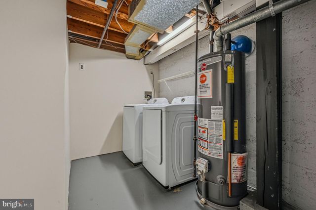 7402 PARK DR, Baltimore, MD 21234