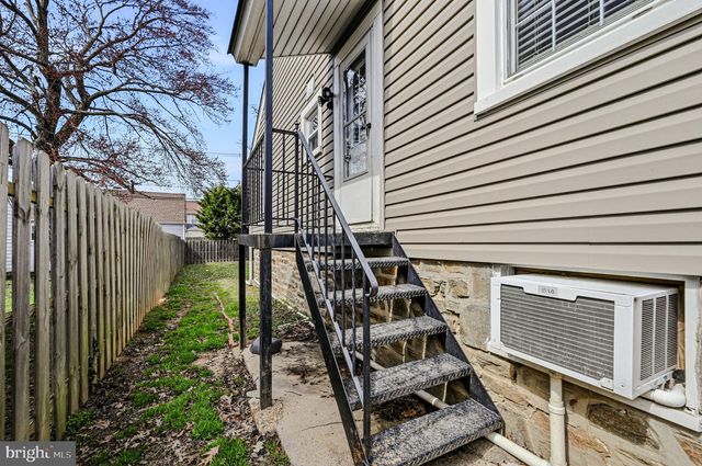 7402 PARK DR, Baltimore, MD 21234