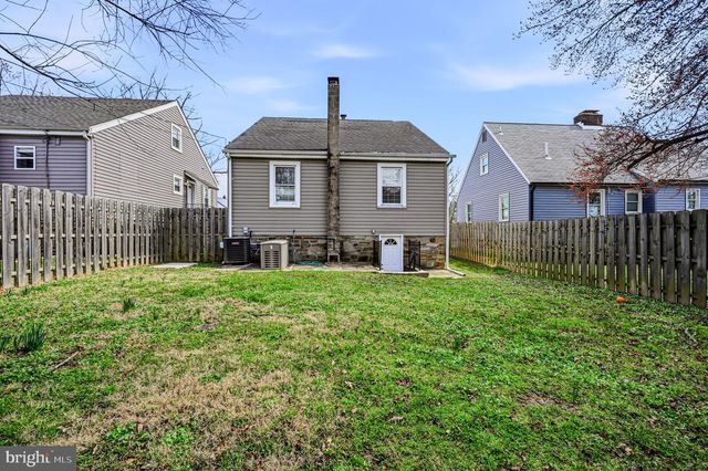 7402 PARK DR, Baltimore, MD 21234