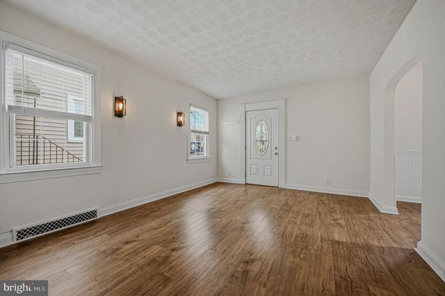 7402 PARK DR, Baltimore, MD 21234