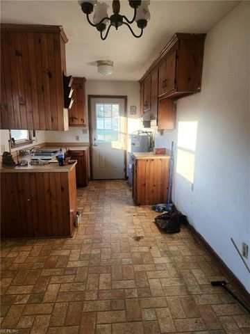 32033 Jenkins Mill RD, Franklin, VA 23851