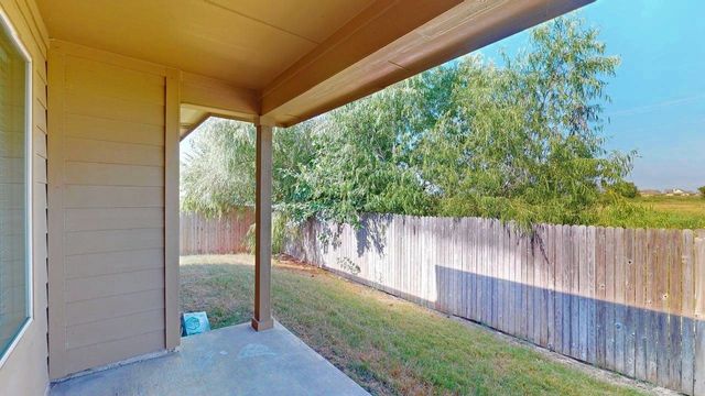 224 Oaklawn Drive, Ponder, TX 76259