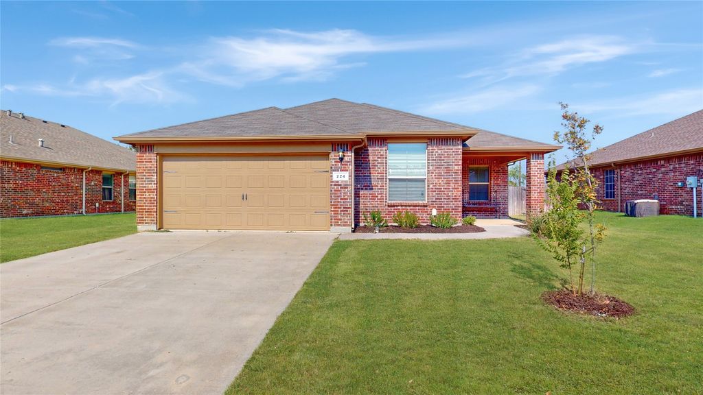 224 Oaklawn Drive, Ponder, TX 76259