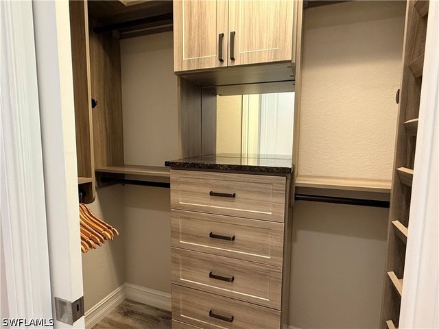 7801 Hawthorne DR 2701, Naples, FL 34113