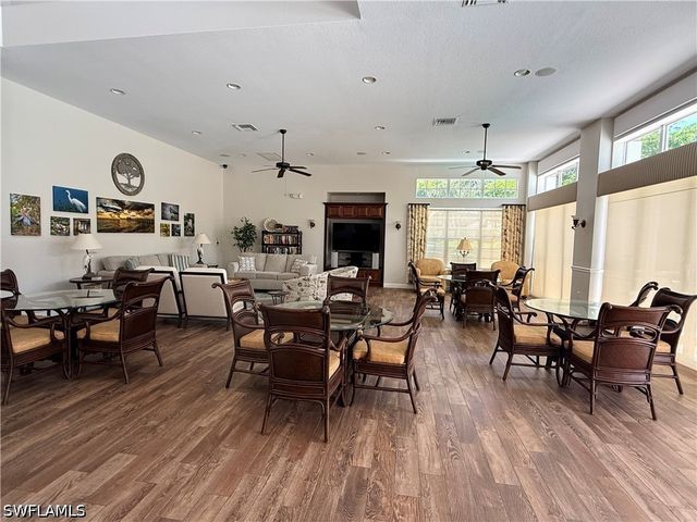 7801 Hawthorne DR 2701, Naples, FL 34113