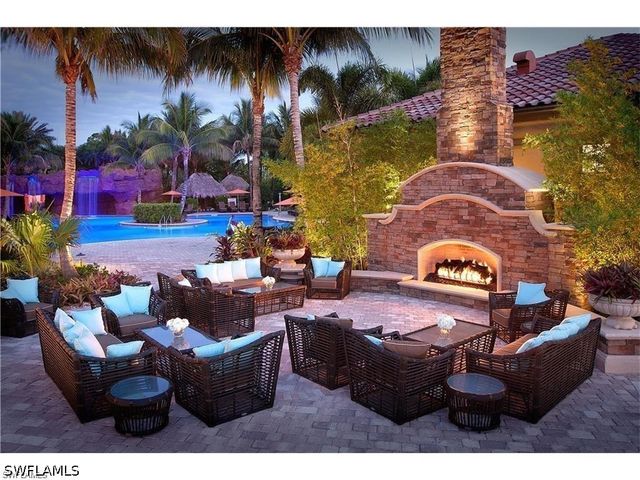 7801 Hawthorne DR 2701, Naples, FL 34113