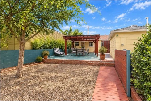 5114 La Calandria, Los Angeles, CA 90032