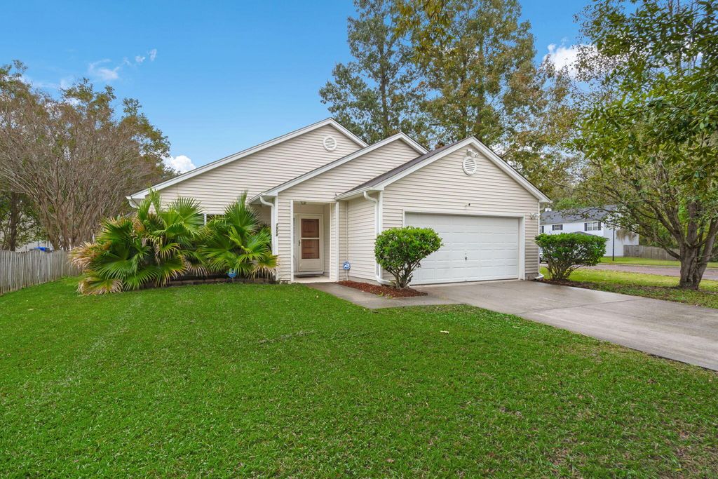 7954 Long Shadow Lane, North Charleston, SC 29406