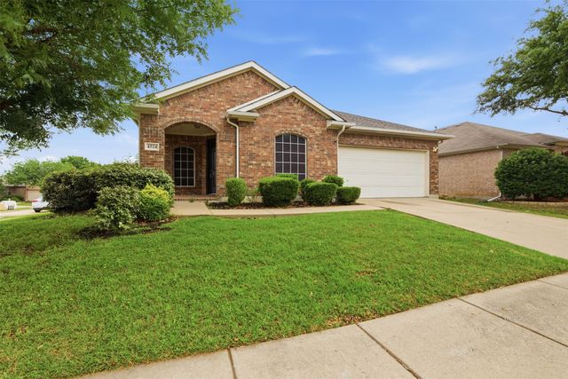 4524 Oakgrove Lane, Sachse, TX 75048