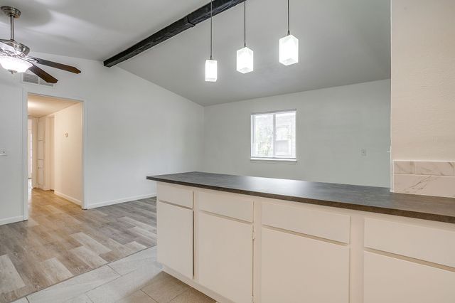 4935 Curzon Avenue, Fort Worth, TX 76107
