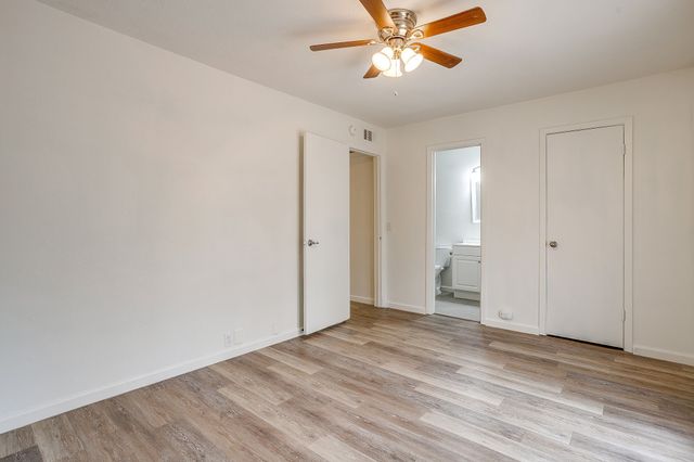 4935 Curzon Avenue, Fort Worth, TX 76107