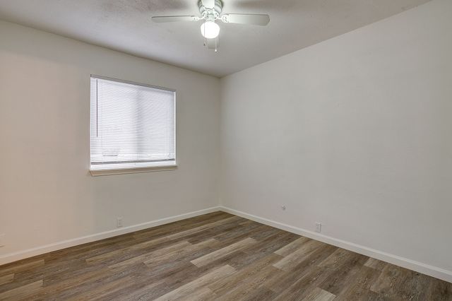4935 Curzon Avenue, Fort Worth, TX 76107