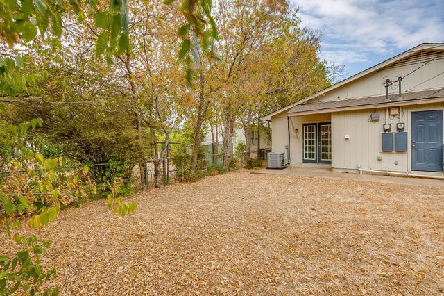4935 Curzon Avenue, Fort Worth, TX 76107