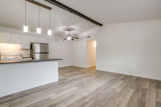 4935 Curzon Avenue, Fort Worth, TX 76107