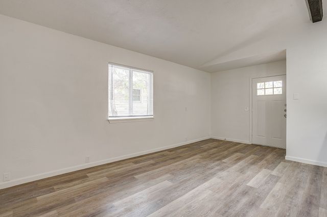 4935 Curzon Avenue, Fort Worth, TX 76107