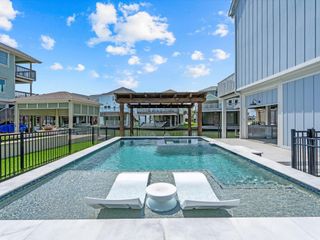 441 Jeanie Lynne Circle, Galveston, TX 77554