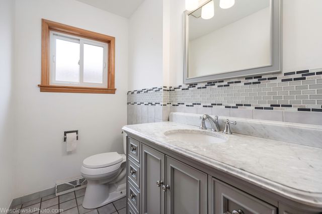 3343 N NORMANDY Avenue, Chicago, IL 60634