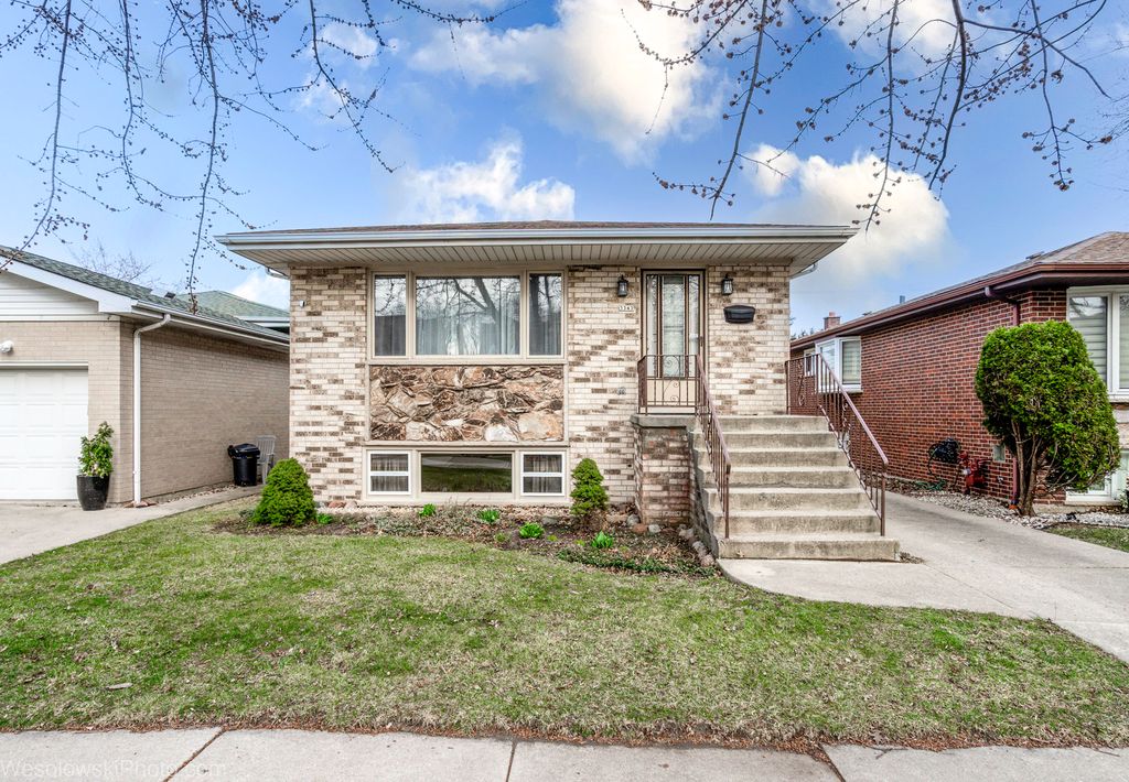 3343 N NORMANDY Avenue, Chicago, IL 60634