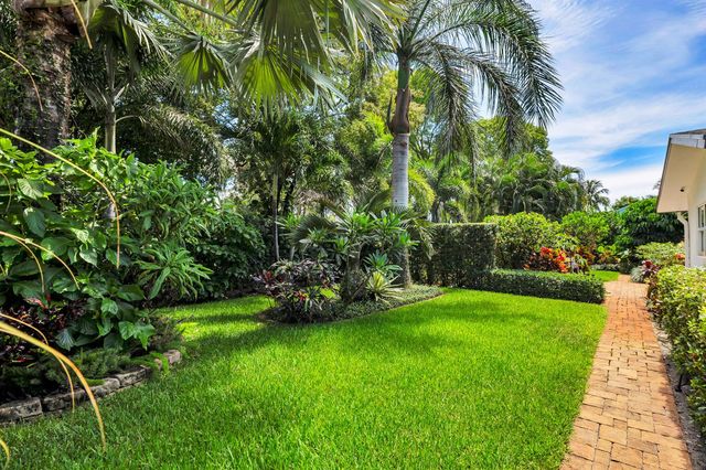 844 Avon Road, West Palm Beach, FL 33401