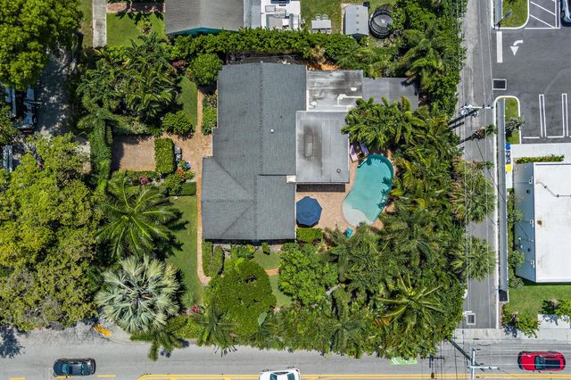844 Avon Road, West Palm Beach, FL 33401