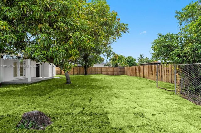 4011 NW 171st St, Miami Gardens, FL 33055