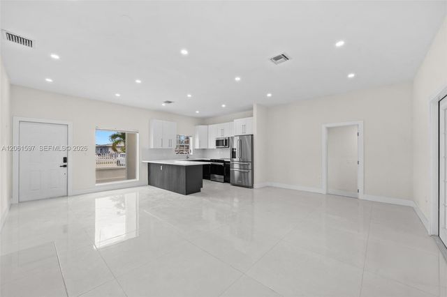 4011 NW 171st St, Miami Gardens, FL 33055