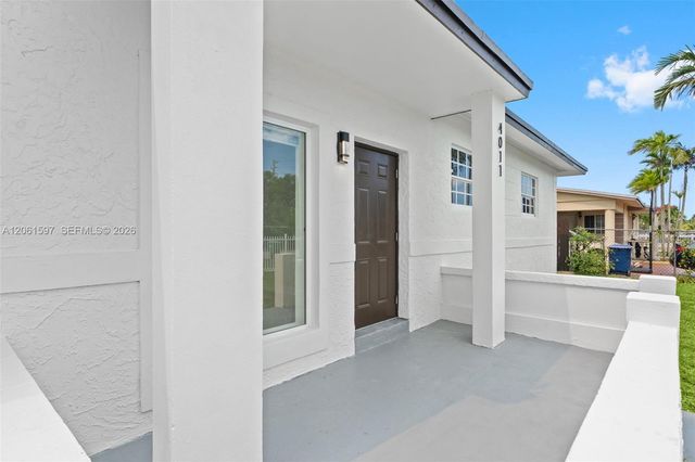 4011 NW 171st St, Miami Gardens, FL 33055