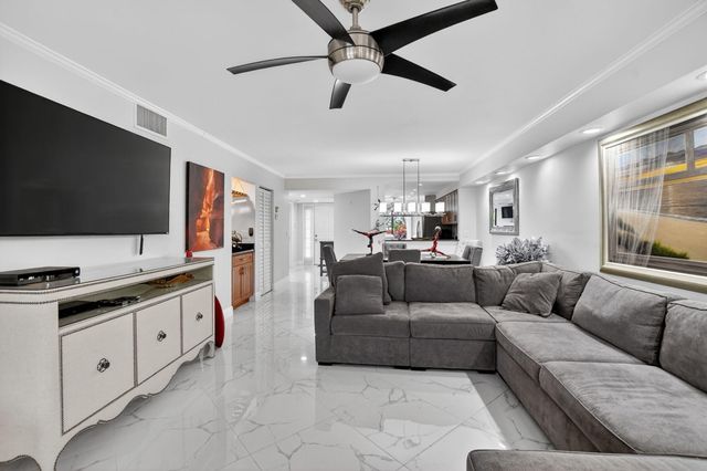 7314 Clunie Place 14002, Delray Beach, FL 33446