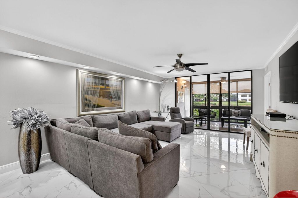 7314 Clunie Place 14002, Delray Beach, FL 33446