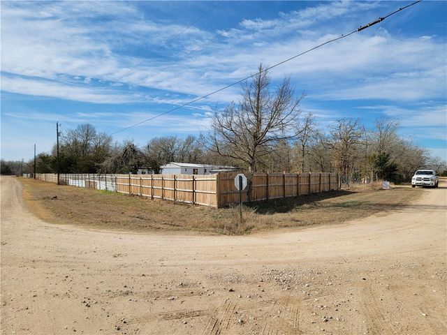 1337 Pin Tail Cove, Caldwell, TX 77836