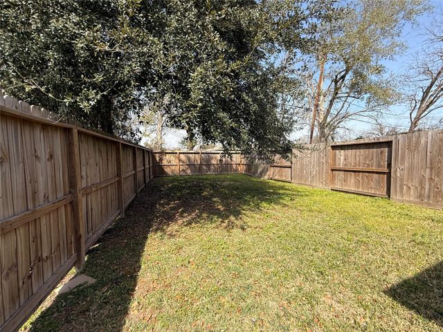 964 Ringold Street A, Houston, TX 77088