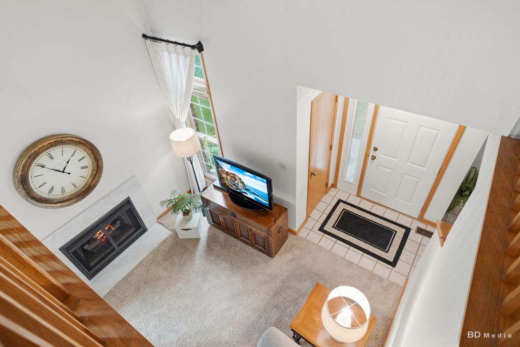 Image 14 of property listing at 9845 Cambridge Court B, Mokena, IL 60448