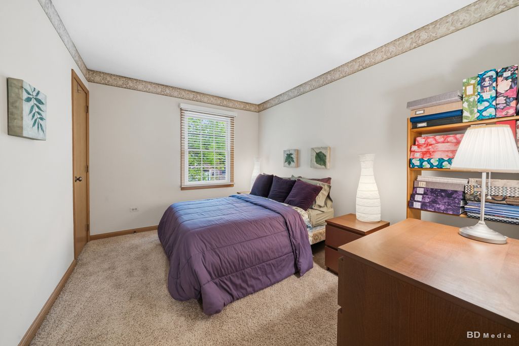 Image 16 of property listing at 9845 Cambridge Court B, Mokena, IL 60448
