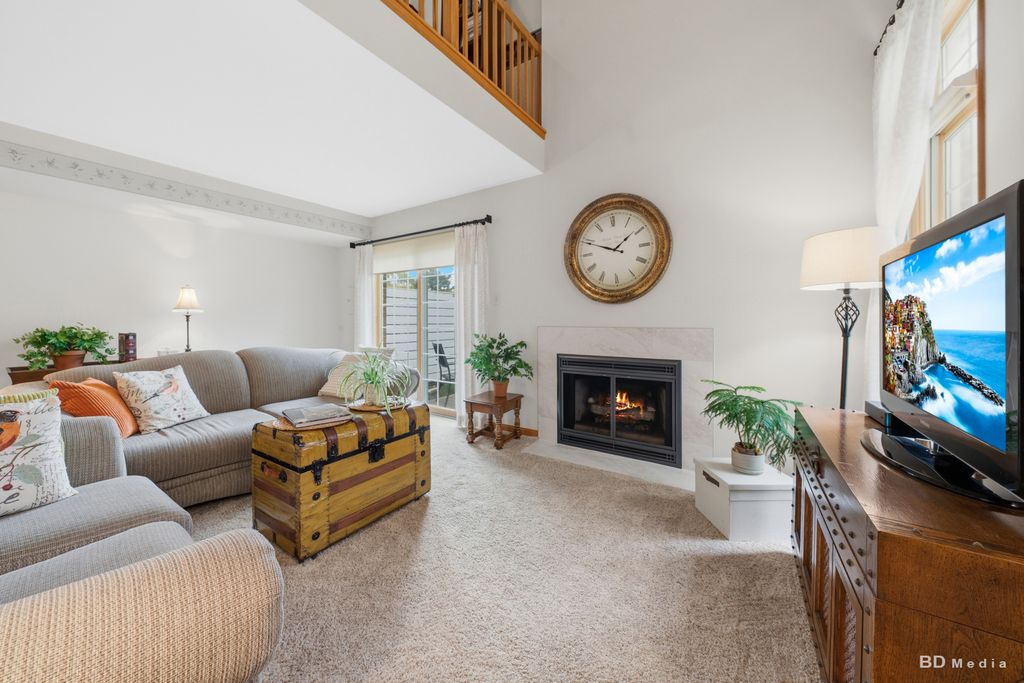 Image 6 of property listing at 9845 Cambridge Court B, Mokena, IL 60448
