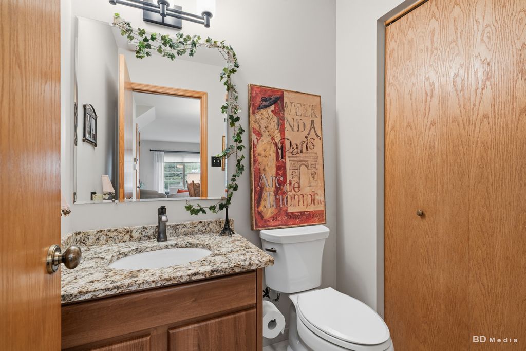 Image 9 of property listing at 9845 Cambridge Court B, Mokena, IL 60448